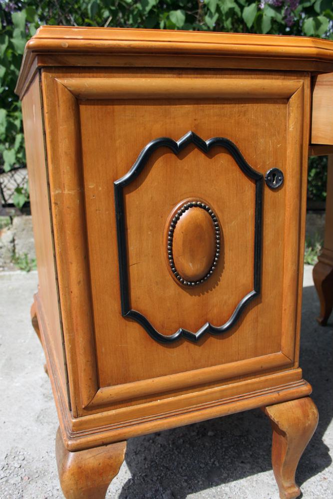 CZEREŚNIOWY GABINET - 5