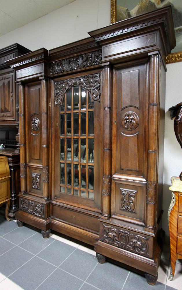 GABINET Z KOLUMNAMI - 15