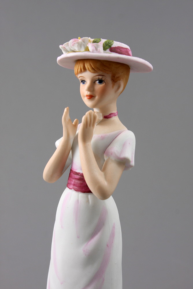 FIGURKA - DAMA W KAPELUSZU - 3