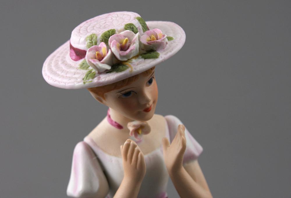 FIGURKA - DAMA W KAPELUSZU - 4