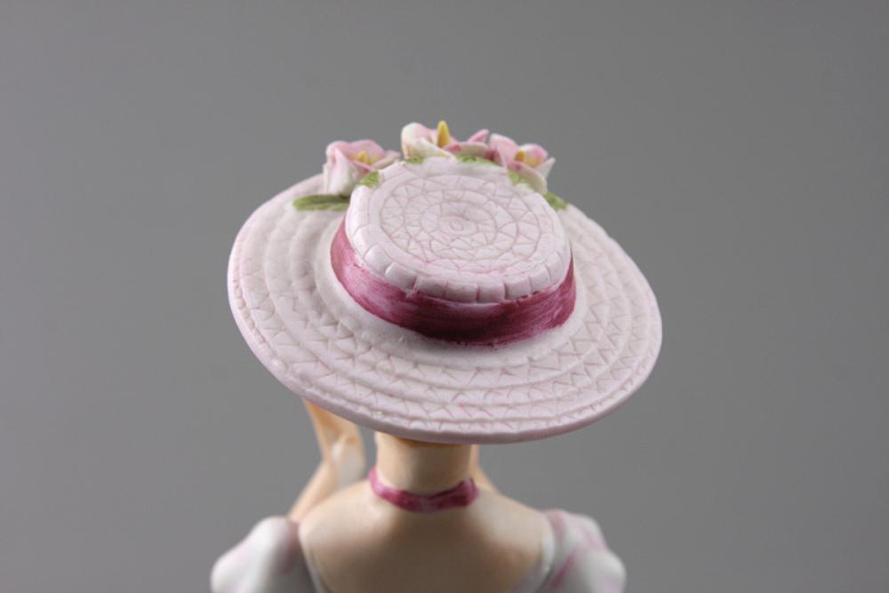 FIGURKA - DAMA W KAPELUSZU - 7