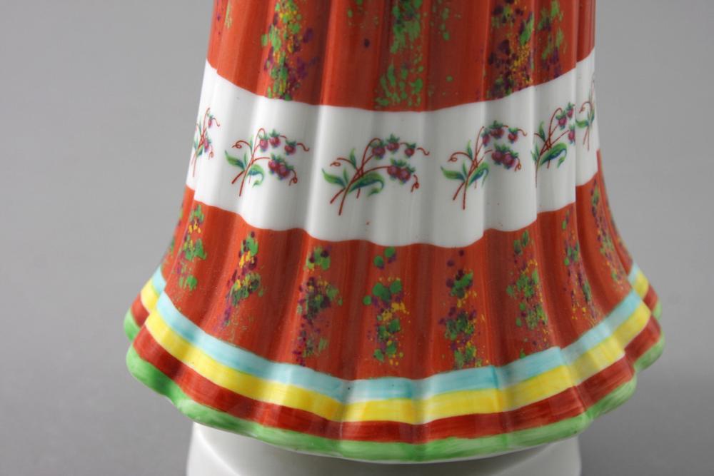 FIGURKA - KOBIETA W STROJU LUDOWYM / Hollohaza / - 4