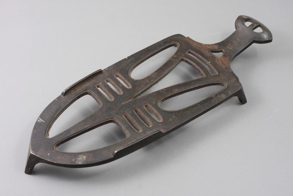 PODSTAWKA POD ŻELAZKO - 1