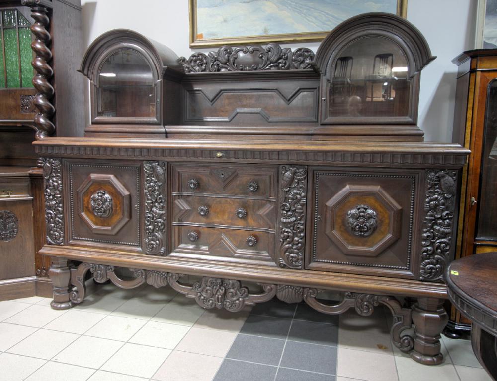KREDENS - PIĘKNY OLBRZYM - 1