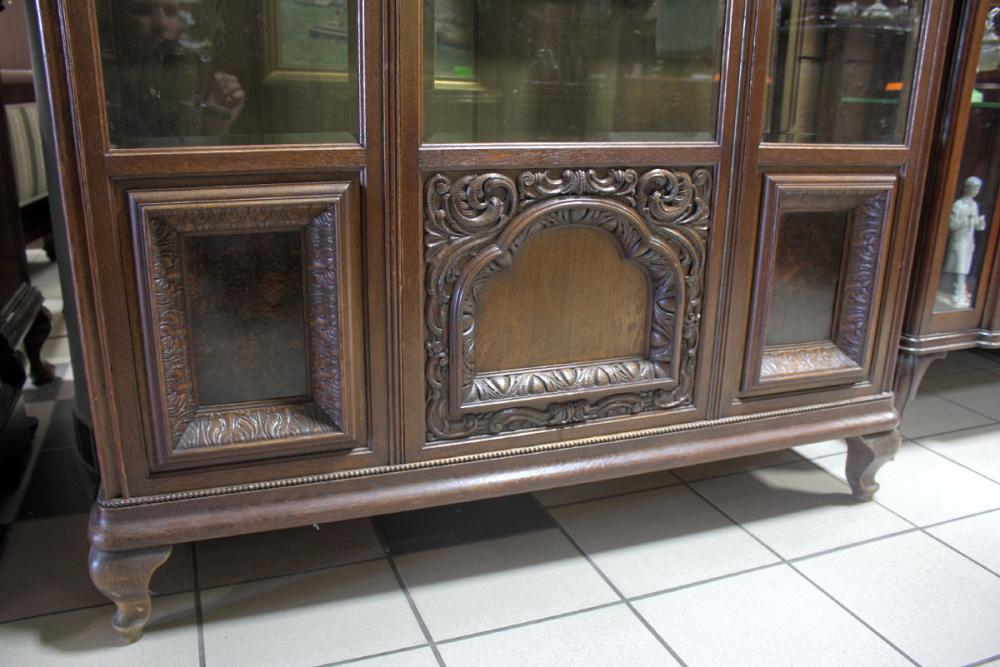 DĘBOWA SERWANTKA - BIBLIOTECZKA - 2