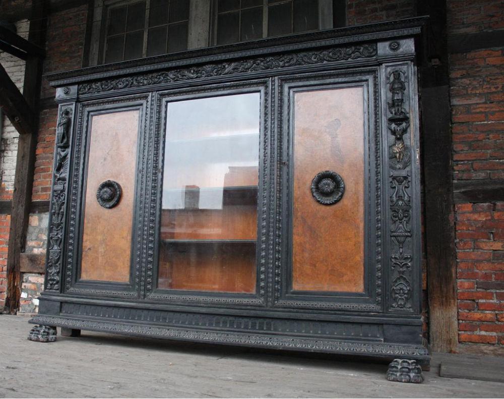 GABINET NA LWICH ŁAPACH / po renowacji / - 2