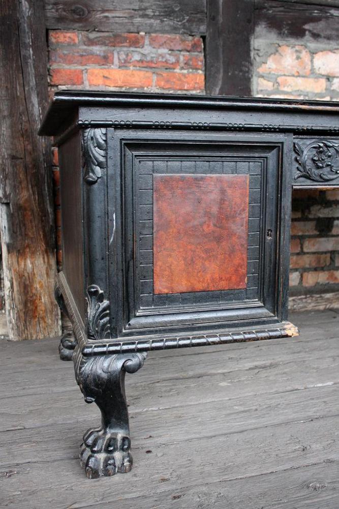 GABINET NA LWICH ŁAPACH / po renowacji / - 16