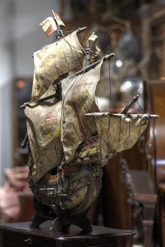 STARA MAKIETA ŻAGLOWCA  - 1