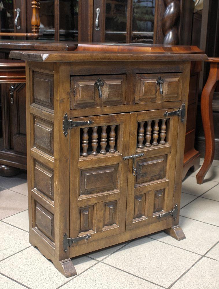 KOMODA Z TRALKAMI - 1