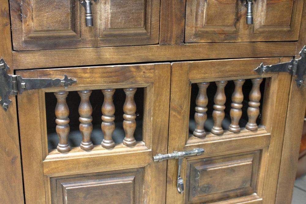 KOMODA Z TRALKAMI - 2