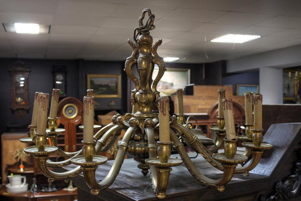 OLBRZYMI, MASYWNY ŻYRANDOL - 2