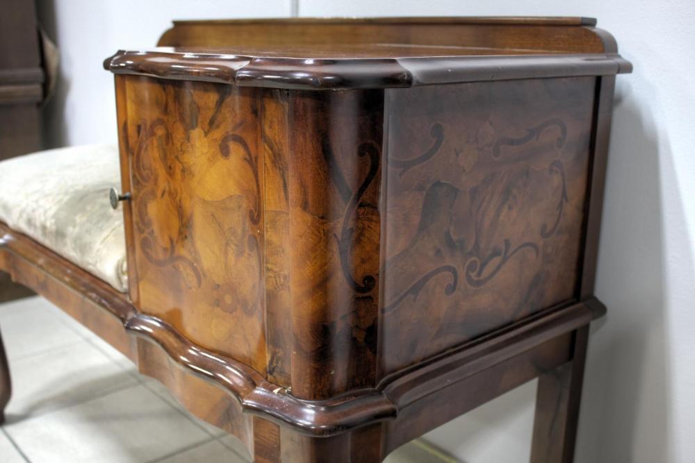 ŁAWECZKA Z INTARSJAMI - 4