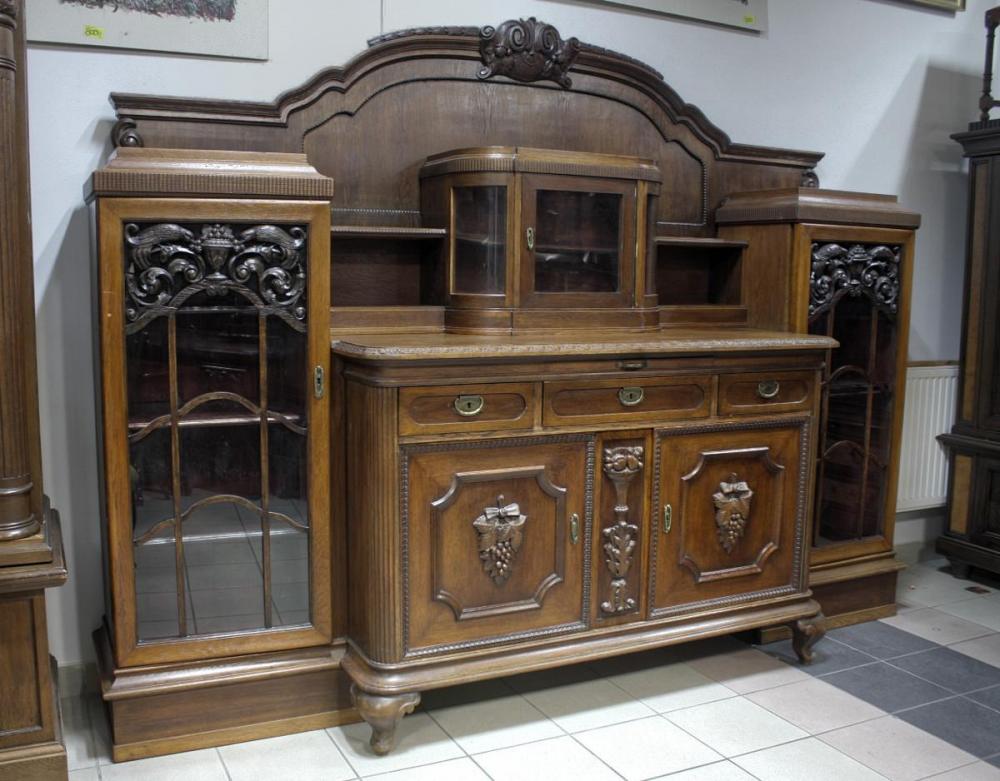 OLBRZYMI KREDENS - 1