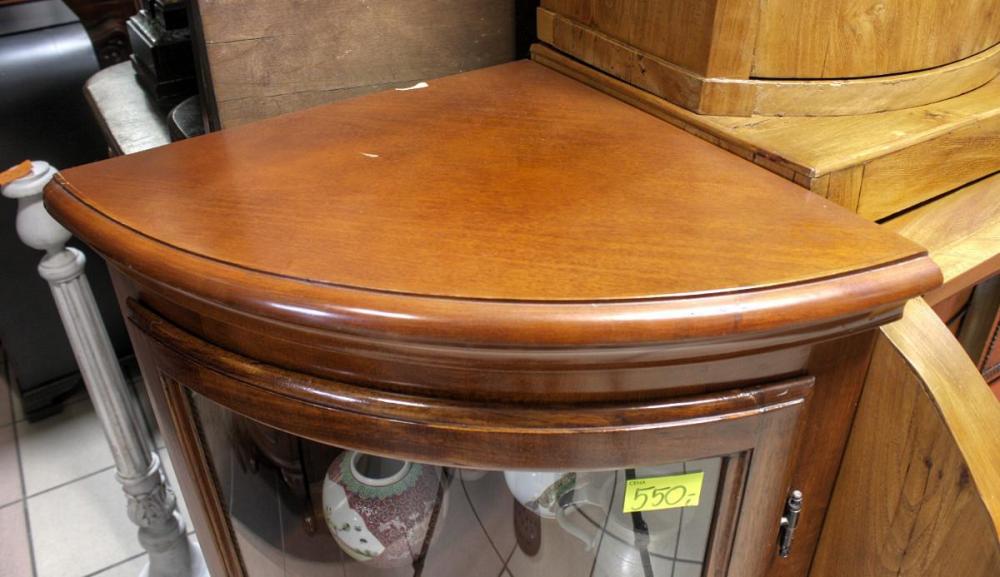 NAROŻNA WITRYNKA - 2