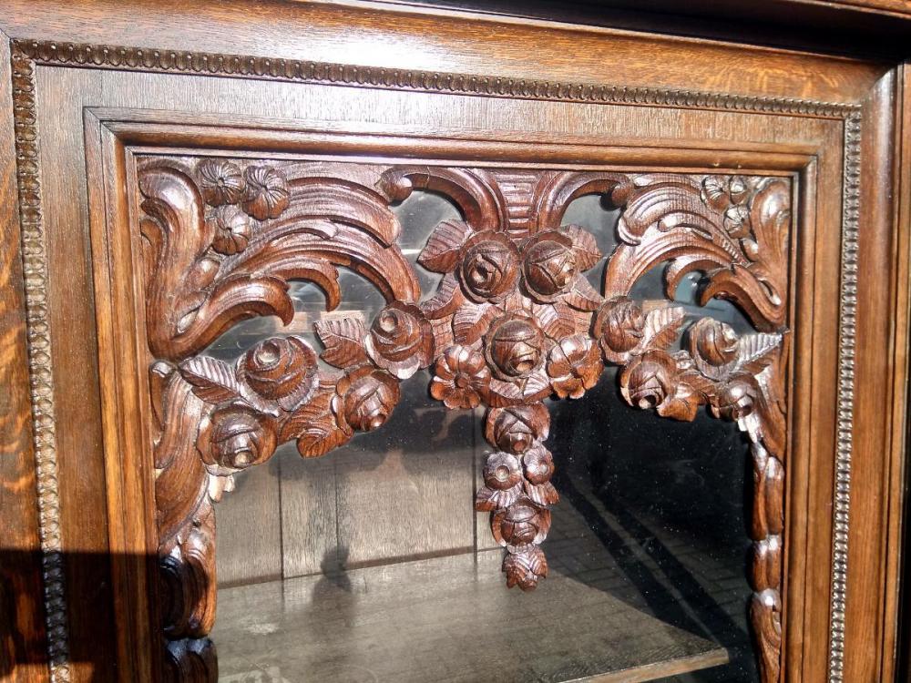 BIBLIOTEKA - BOGATE ZDOBIENIA - 3