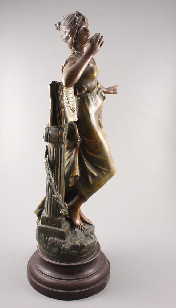 DUŻA FIGURA Z CYNKALU / KOBIETA Z PAPIRUSEM - 2