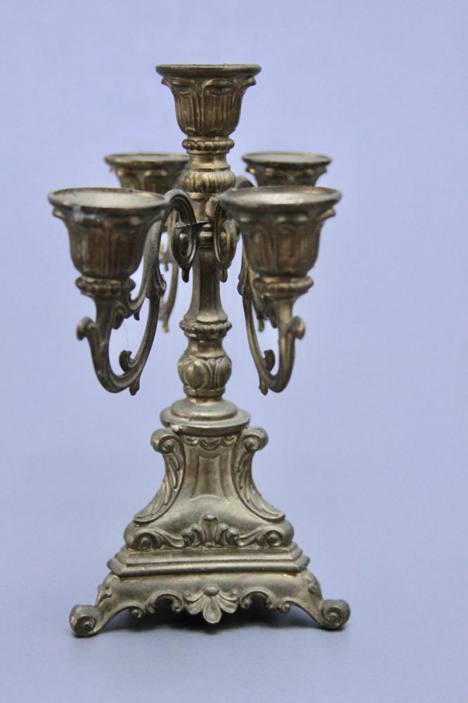 NIEWIELKI MOSIĘŻNY ŚWIECZNIK - 2