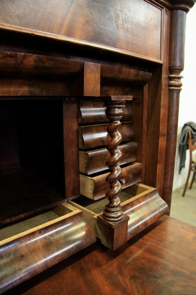 PRZEPIĘKNY MAHONIOWY SEKRETARZYK Z II POŁ. XIX W - 6 PRZEPIĘKNY MAHONIOWY SEKRETARZYK Z II POŁ. XIX W - 6