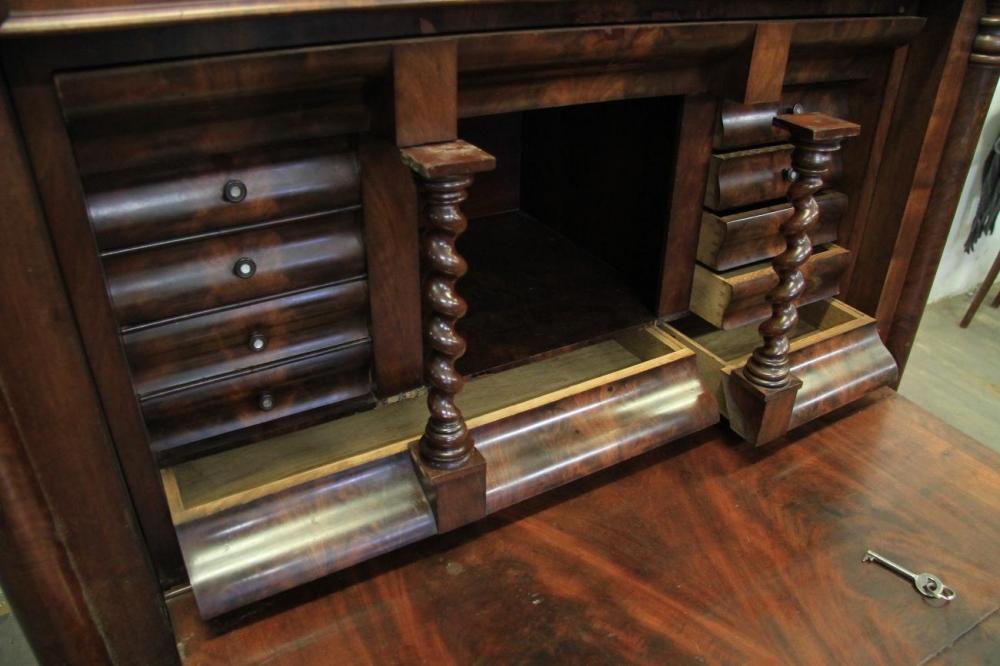 PRZEPIĘKNY MAHONIOWY SEKRETARZYK Z II POŁ. XIX W - 9 PRZEPIĘKNY MAHONIOWY SEKRETARZYK Z II POŁ. XIX W - 9