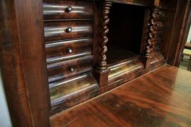 PRZEPIĘKNY MAHONIOWY SEKRETARZYK Z II POŁ. XIX W - zdjęcie 11 PRZEPIĘKNY MAHONIOWY SEKRETARZYK Z II POŁ. XIX W - zdjęcie 11