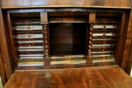 PRZEPIĘKNY MAHONIOWY SEKRETARZYK Z II POŁ. XIX W - zdjęcie 14 PRZEPIĘKNY MAHONIOWY SEKRETARZYK Z II POŁ. XIX W - zdjęcie 14