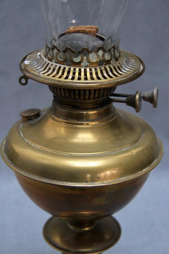 LAMPA NAFTOWA Z PRZEŁOMU XIX i XX W. - 1