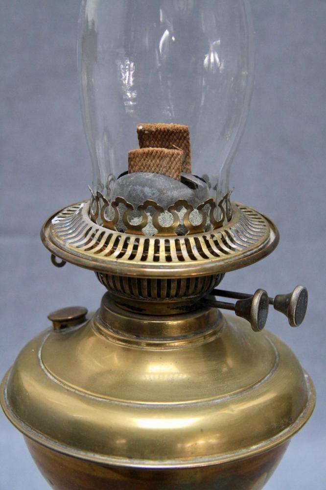 LAMPA NAFTOWA Z PRZEŁOMU XIX i XX W. - 2
