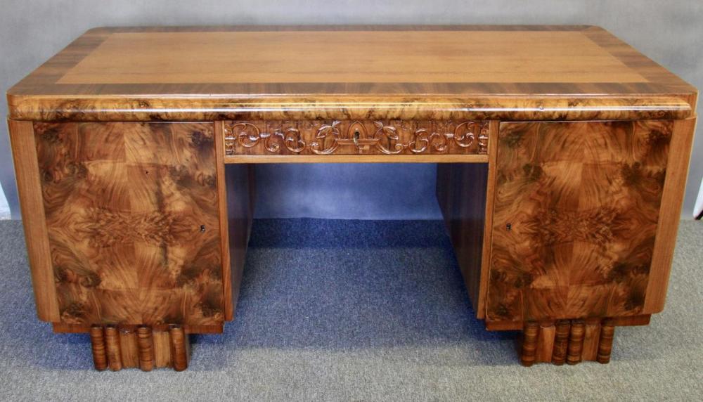 BIURKO ART DECO WYSTROJONE W PIĘKNY ORZECH - PO REN. - 17