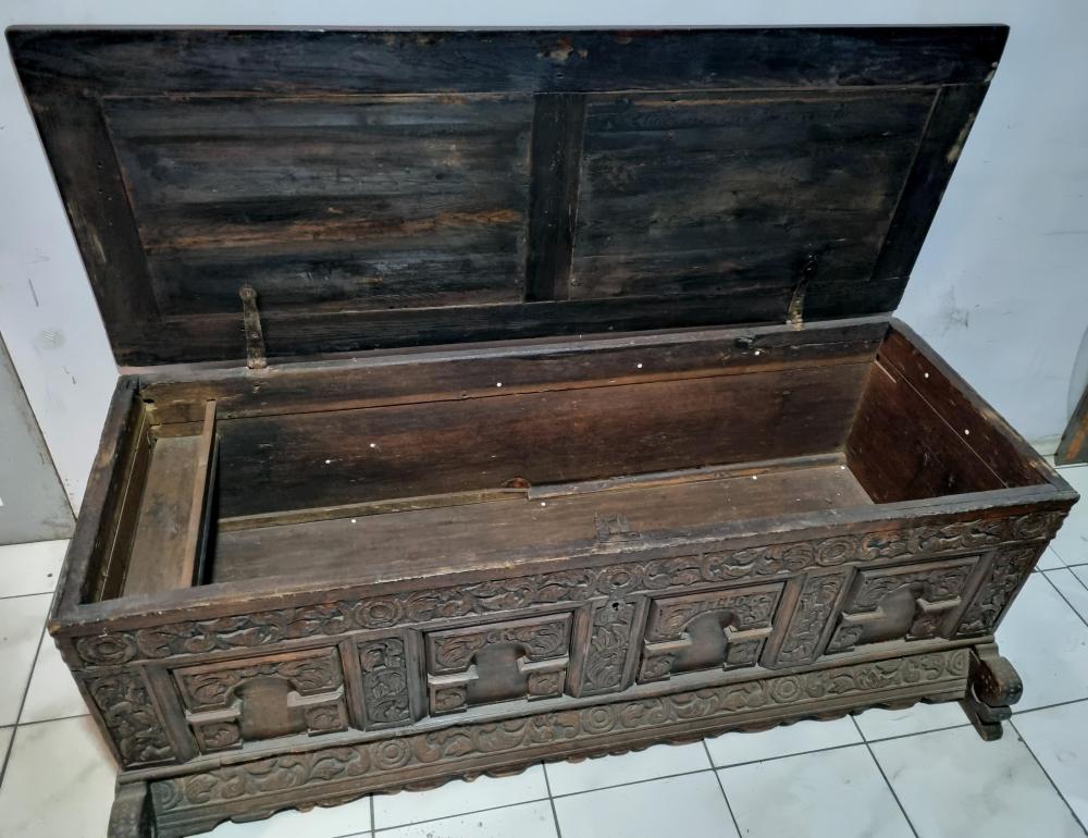 SKRZYNIA NEOBAROKOWA - 4