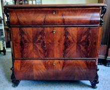 Komoda ludwikowska - zdjęcie 1 Komoda ludwikowska - zdjęcie 1