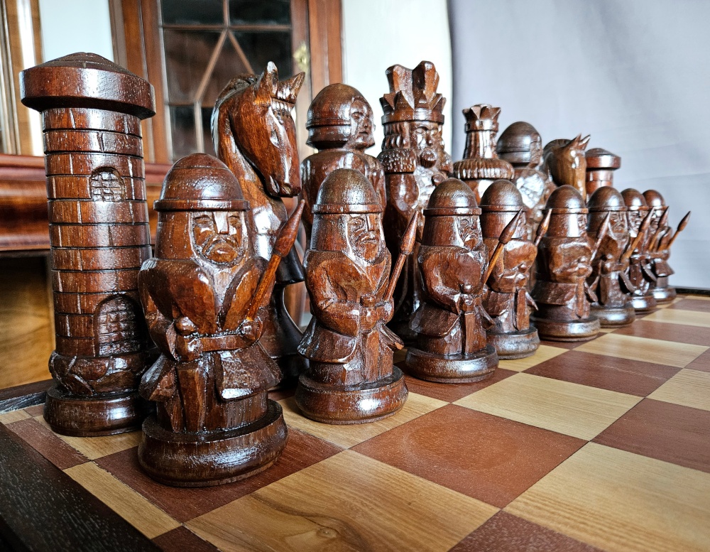 Stolik z szachami - 6