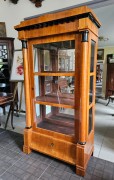 Serwantka w stylu biedermeier - zdjęcie 1