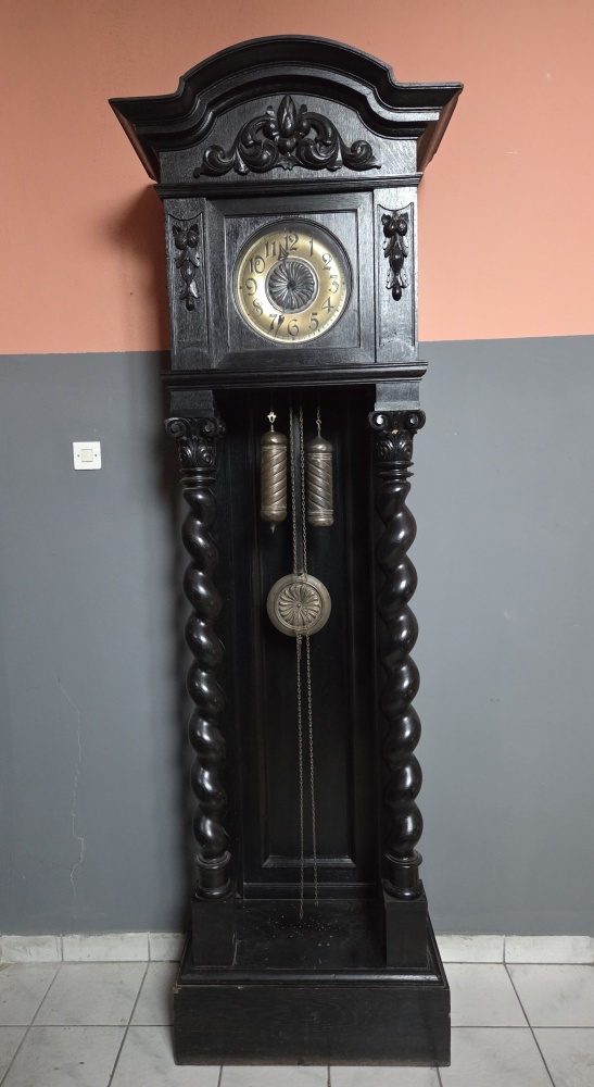 Zegar stojący w stylu gdańskim