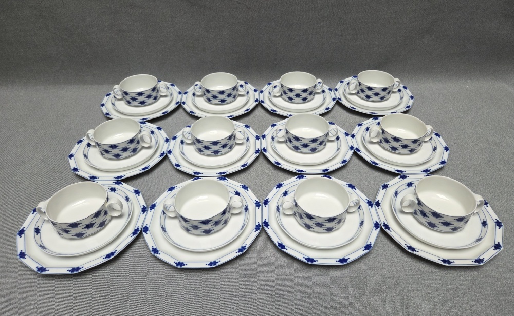 Jubileuszowy zestaw bulionerek Rosenthal