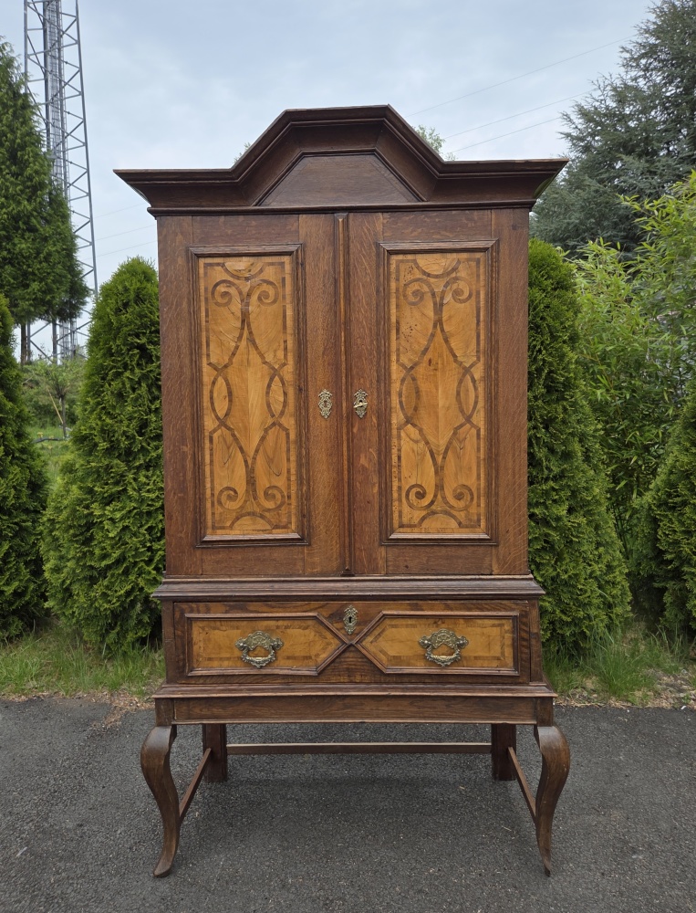 Kabinet z pierwszej połowy XIX w.