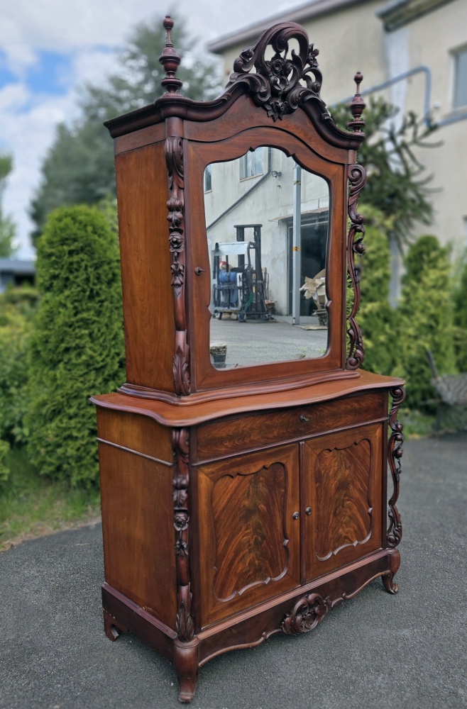 Kredensik Ludwik Filip