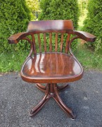 Fotel obrotowy w stylu Thonet - zdjęcie 2 Fotel obrotowy w stylu Thonet - zdjęcie 2